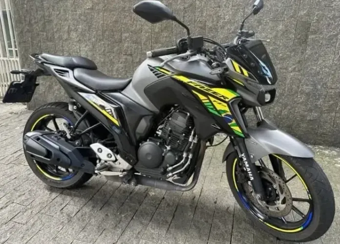 Moto fazer 250