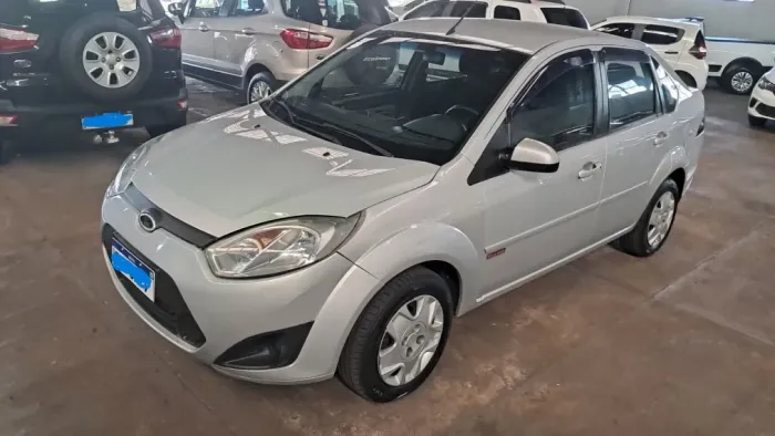 Ford Fiesta Sedan SE 1.6 8V Flex 4P 2013