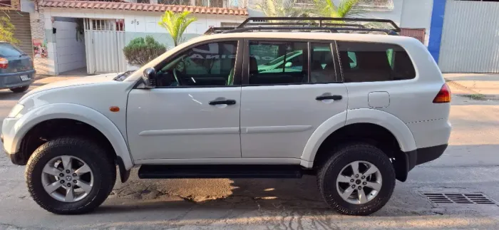 Mitsubishi Pajero Dakar 3.2 4X4 T.i. Dies. 5P Aut. 2013