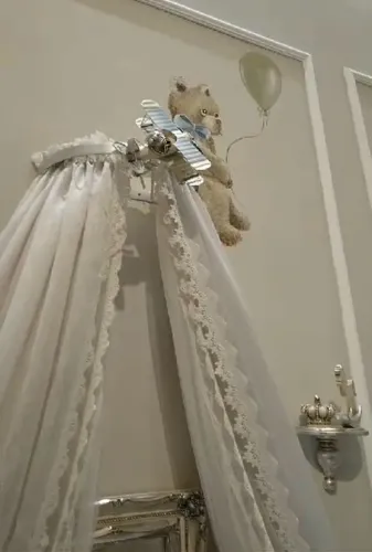 Cortinado Novo em renda Luís XV.