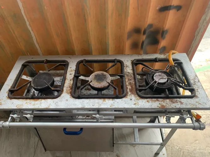 Fogão de 3 bocas industrial com forno 
