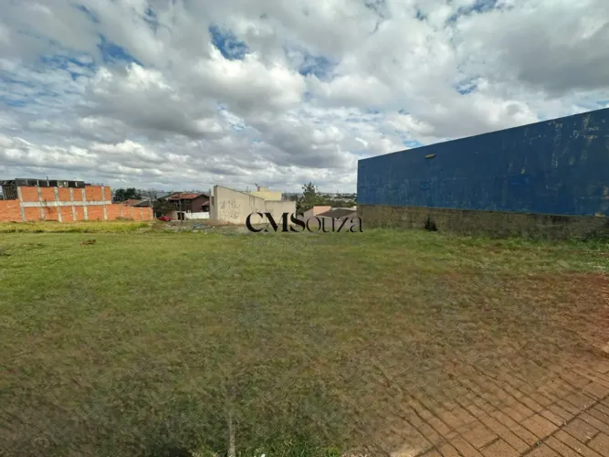 Terreno à venda na Avenida Saul Elkind com 1.378 m² e zoneamento ZC3