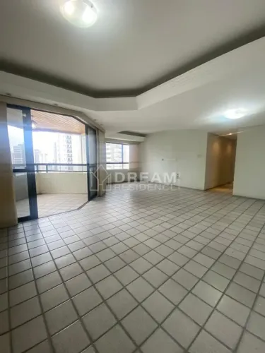 Apartamento 126m² na Tamarineira: 3 Quartos (1 Suíte) e Espaço Amplo
