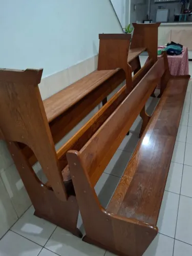 Bancos Igreja