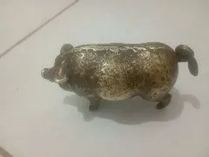 VENDO UM BELÍSSIMO PORQUINHO DE BRONZE