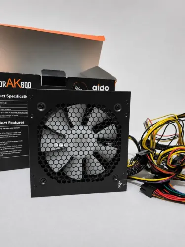 Fonte Aigo 600W, voltagem 240V