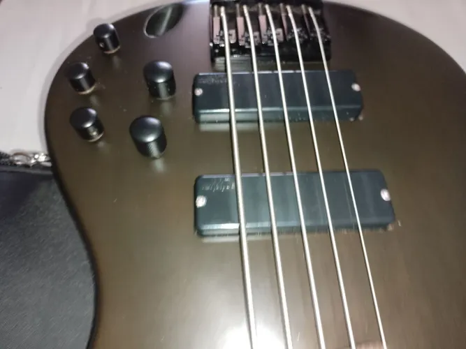 Contra baixo Ibanez SR 505 captação e sisquito Bartoline MK1