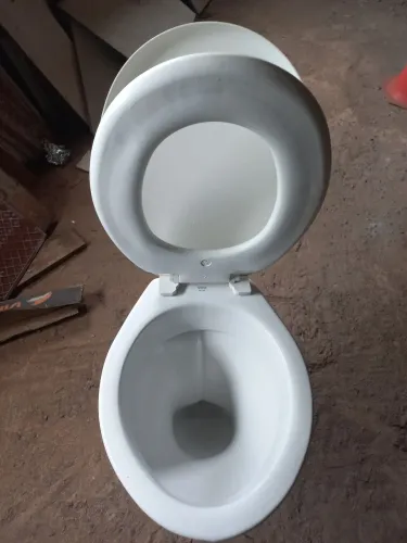 Vaso sanitario com tampa