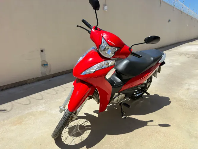 Honda Biz 110i 2023/2024 - 8.386 km - Excelente estado