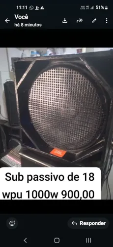 Caixa de som profissional sub