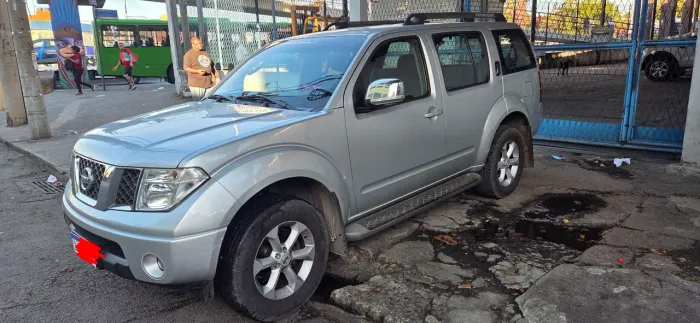 Nissan Pathfinder SE 4.0 V6 24V 266cv Aut. 2008