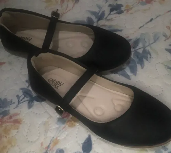 Sapato preto fosco, tamanho 32