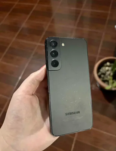 Samsung S22 Normal