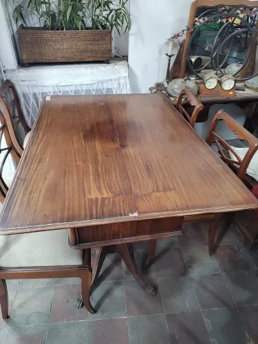 Mesa aparador c/6 cadeiras jacarandá estilo inglesa.