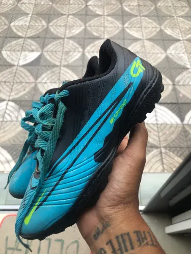 Chuteira Nike TAM 34