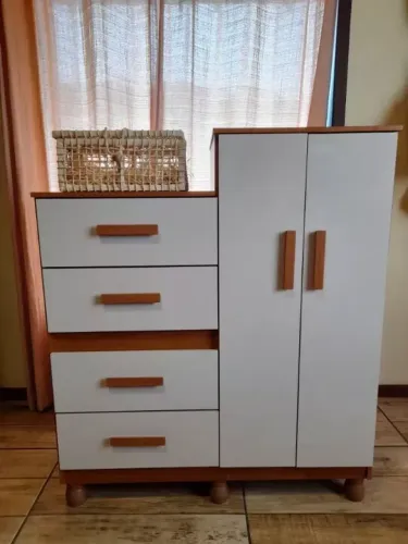 Cômoda Roupeiro Infantil Organizadora 4 Gavetas Porta Guarda-Roupas Bebê quarto multifunci