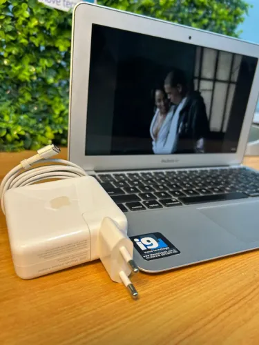 MacBook Air 2014 A1465 Cor Prata  Intel Core i5 1.4 GHZ 4GB DDR 3 256GB NVME 