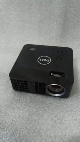 Mini Projetor LED Dell M110 (Para Conserto ou Peças)