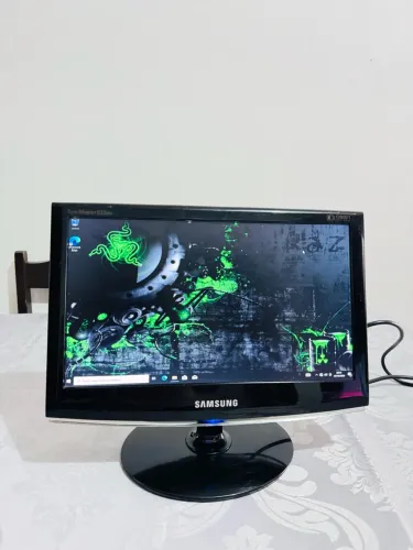 Monitor Samsung 15 polegadas funcionando 
