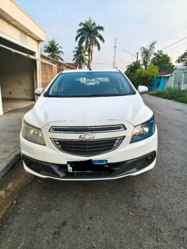 Chevrolet Onix Hatch LT 1.4 8V Flex Power Mec. 4P 2013
