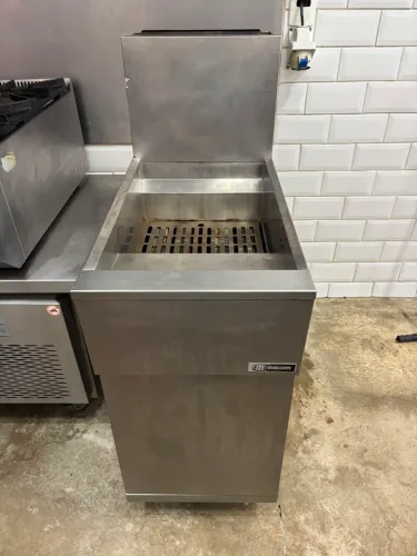 Fritadeira a gás Macom