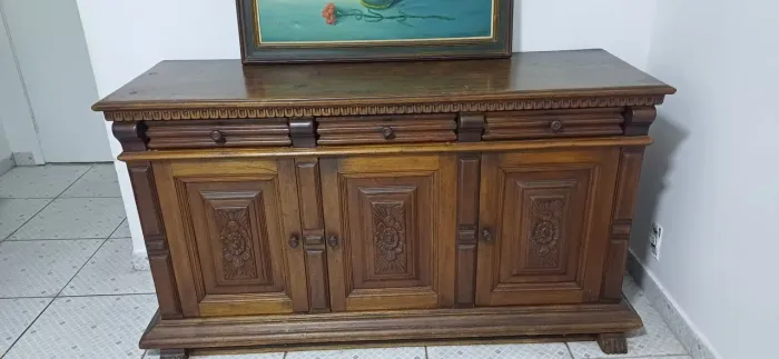 Buffet / Arca Antiga em Madeira Maciça