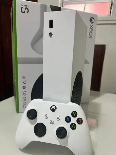 Xbox Series S, 500 gb, na caixa. Aceito cartão, até 10x. 