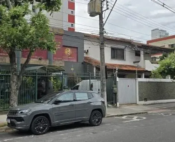 Casa para aluguel com 580 metros quadrados em Praia do Canto - Vitória - Espírito Santo