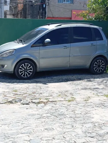 Fiat Idea Attractive 1.4 Fire Flex 8V 5P 2015