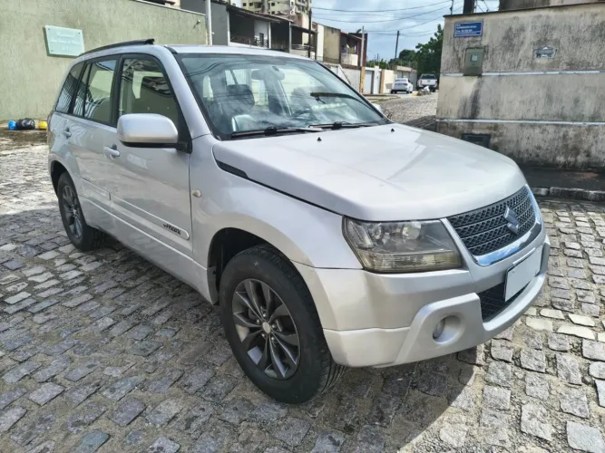 Suzuki Grand Vitara 2.0 16V 4x2/4x4 5P Aut. 2010