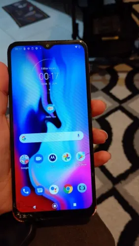 Celular Motorola E usado