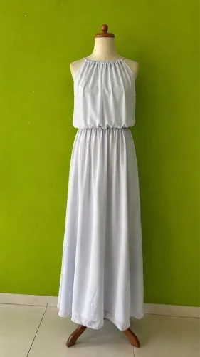 Vestido branco com tule