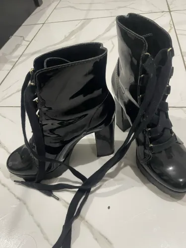 Bota preta