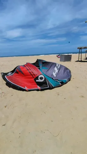 Kitesurf Naish Pivolt 9m