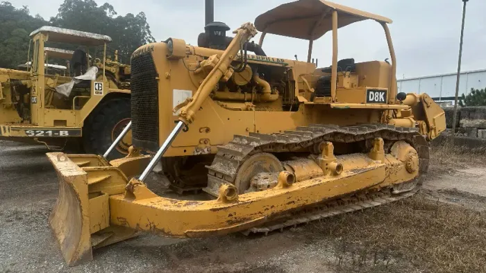 Trator de esteira Komatsu D8K ano 1979