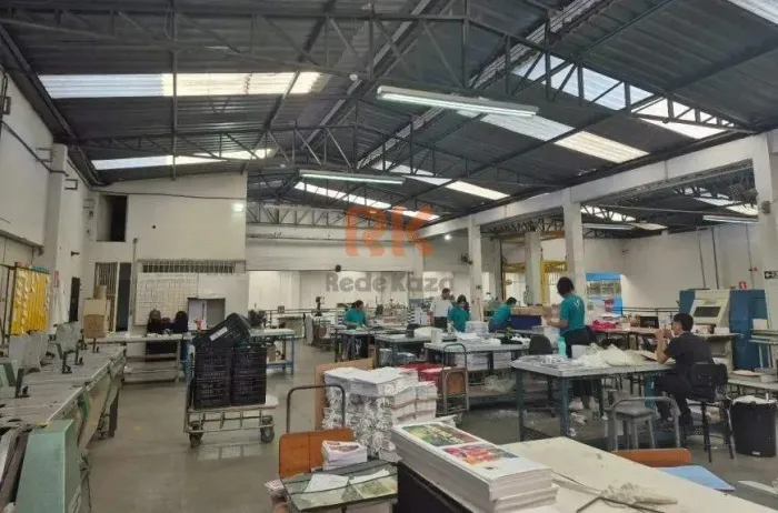 Galpão Comercial/Industrial para Alugar em BH (São Francisco) 2.700 m² e 6 vagas