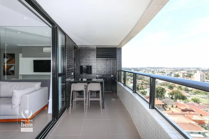 Apartamento com mega sacada com churrasqueira, lavabo, 3 quartos sendo 1 suíte, 2 vagas de