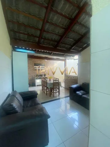 Casa recém-reformada com projeto moderno e excelente acabamento