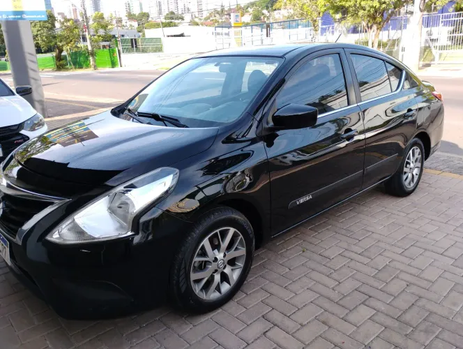Nissan Versa SL 1.6 16V Flexstart 4P Mec. 2016