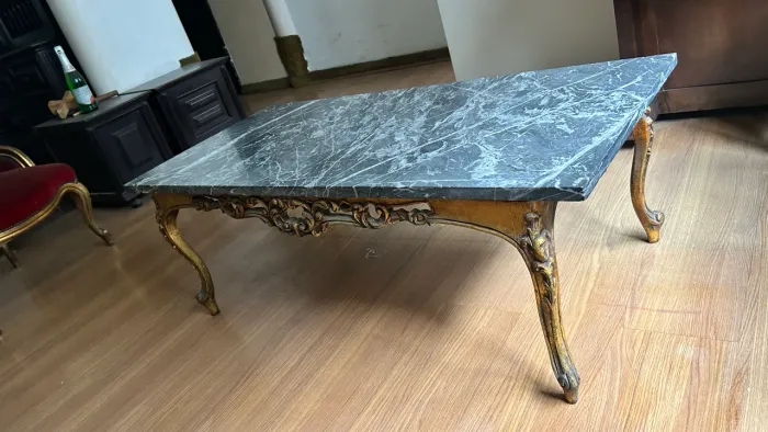 Mesa de Centro Antiga com Tampo em Mármore - Estilo Luís XV