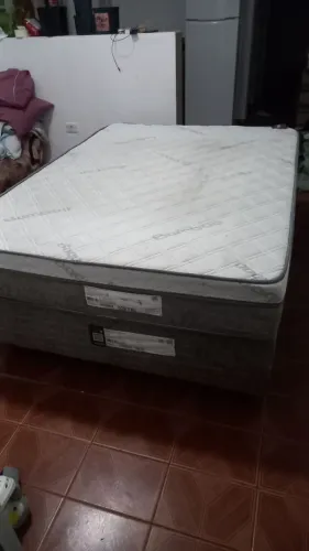 Vende-se Cama de casal