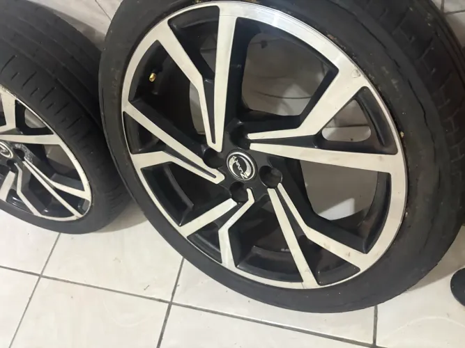 Roda aro 17 polo GTs diamantadas