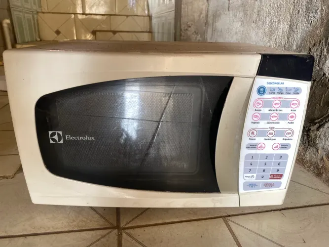 Micro-ondas Electrolux Usado (Teclas Novas)