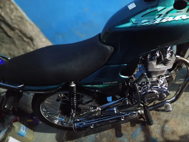 Titan 125