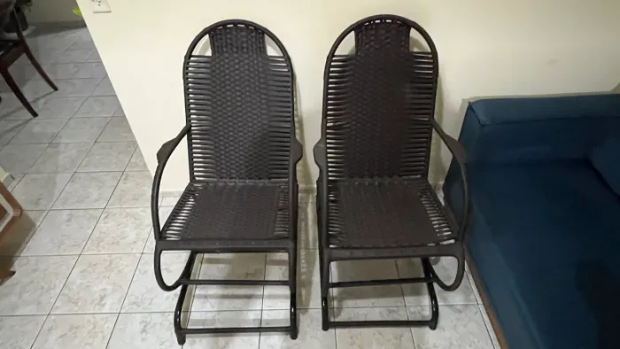 Vendo Duas Cadeira de Balanço