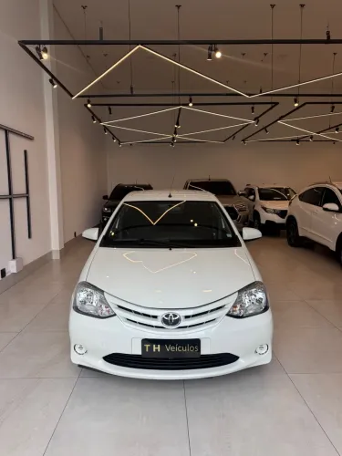 Toyota Etios X 1.3 Flex 16V 5P Mec. 2016