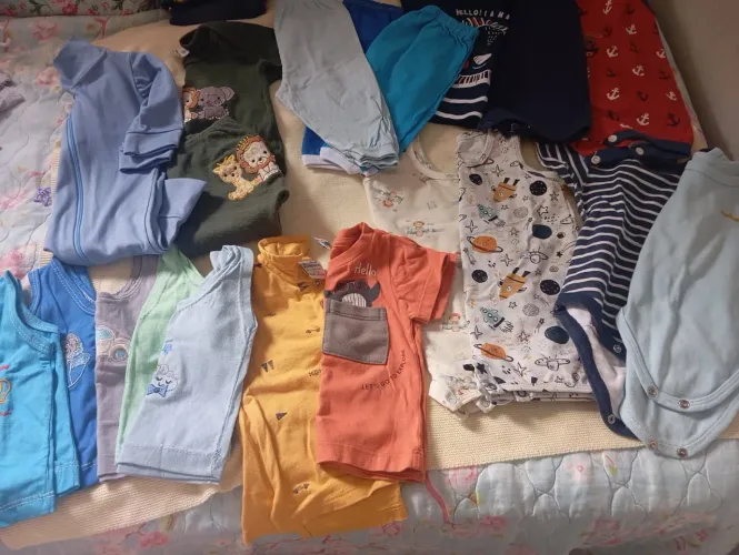 lote de roupa de bebê 