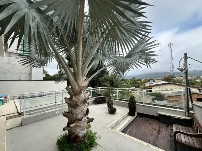 Open House vende casa linda e moderna em rua sem saída, em Itaipu!!!