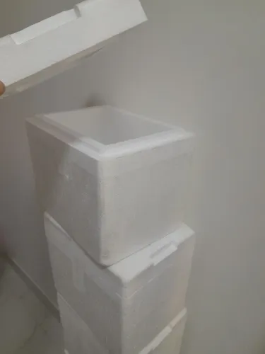 Caixa de isopor pequena, 15 litros