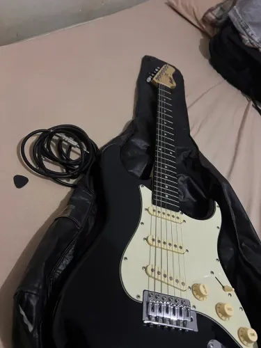 Guitarra - Memphis Mg30